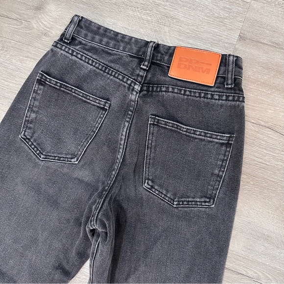 Princess Polly Jeans - Size 25 - Picture 6 of 8